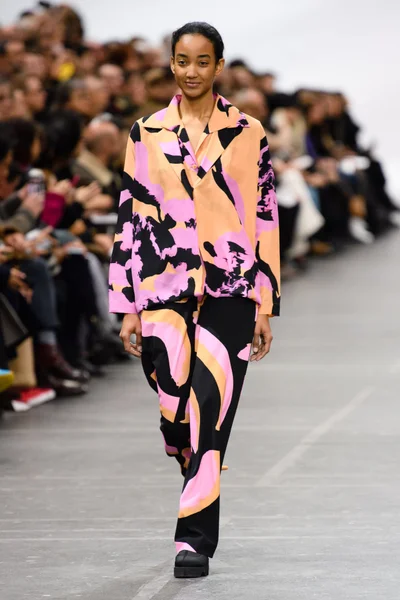 Look 12